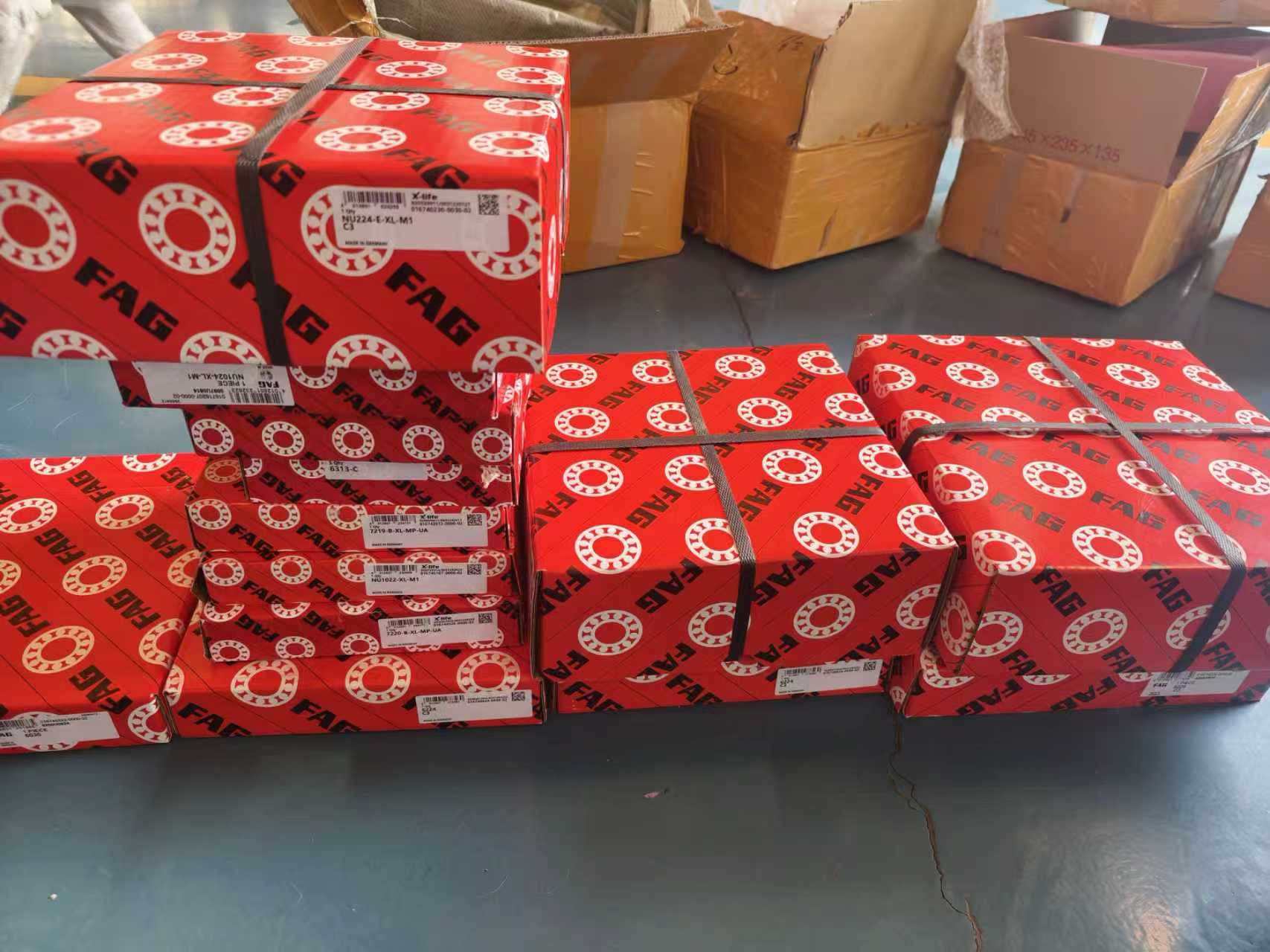 采用進(jìn)口FAG軸承